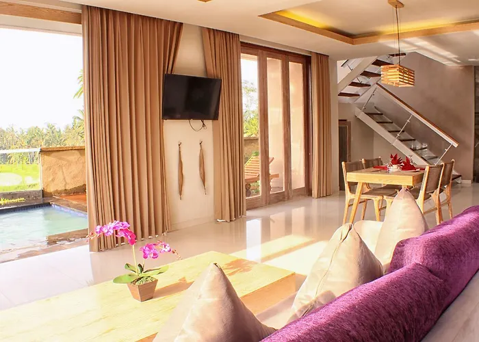 Greenfield Luxury Villa *