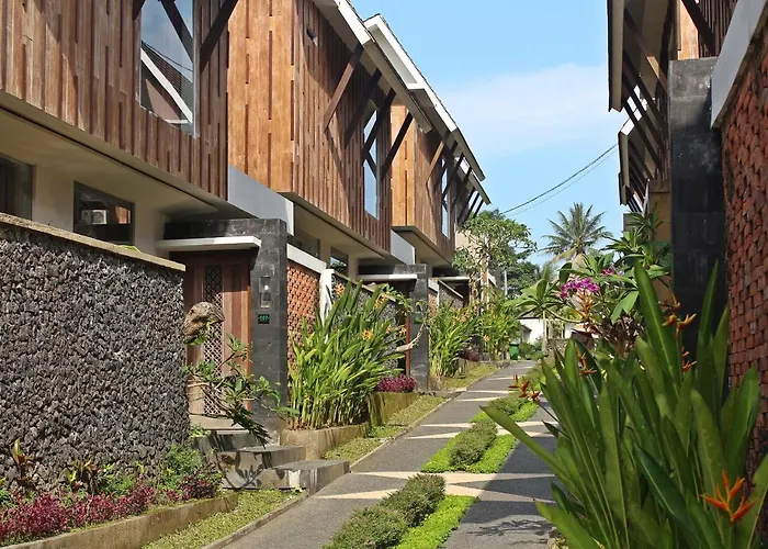 Greenfield Luxury Villa