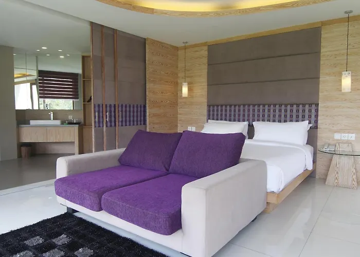 Greenfield Luxury Villa