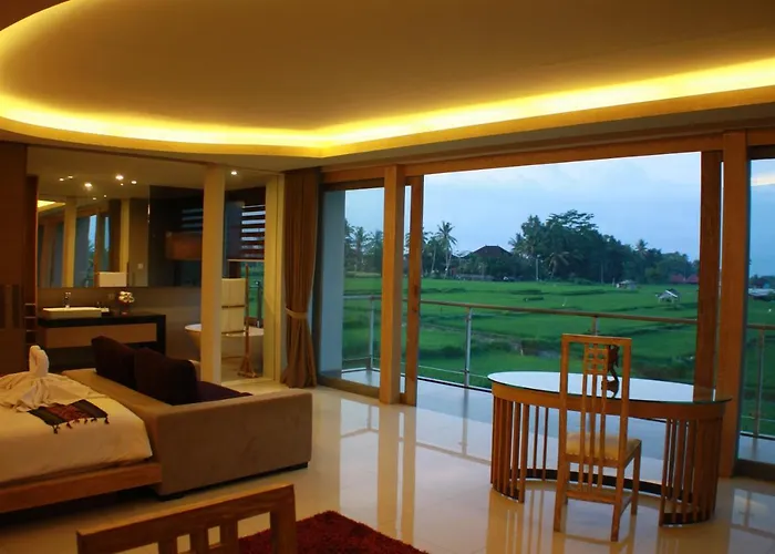 Greenfield Luxury *