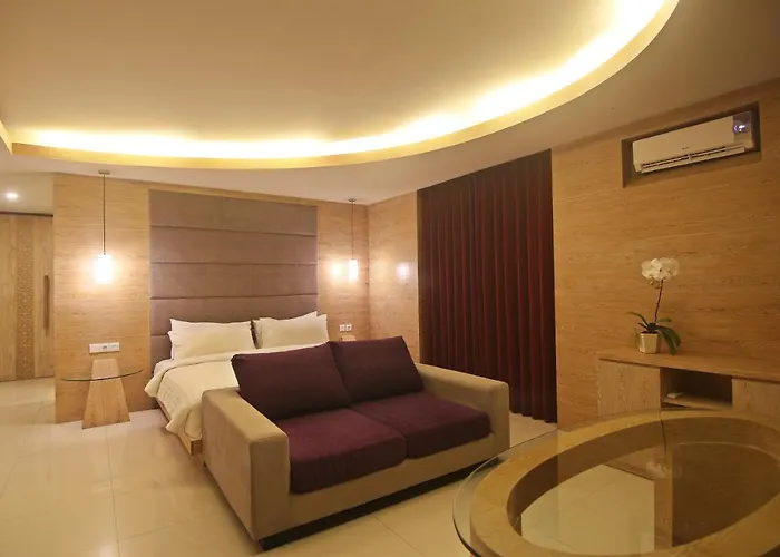 Greenfield Luxury Villa *