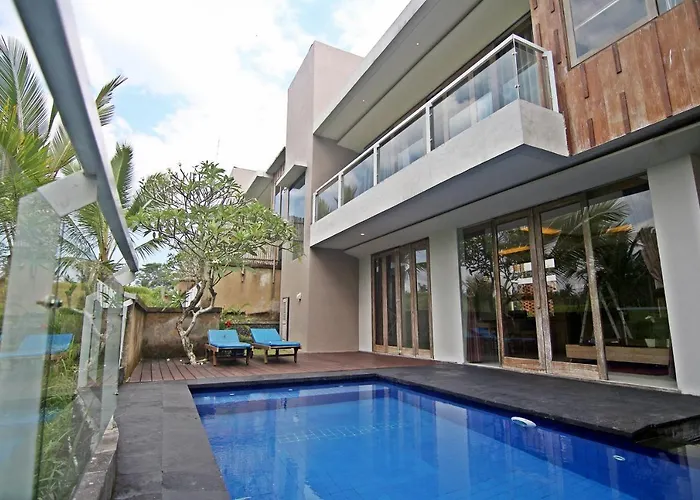 Greenfield Luxury Villa *