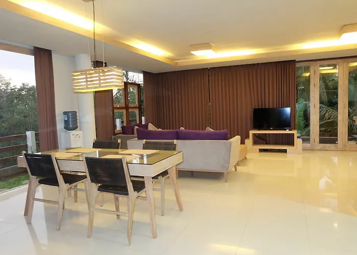 Greenfield Luxury Villa *